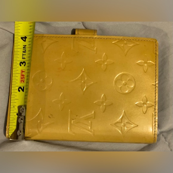 LV Yellow Vernis Agenda/Wallet - Picture 5 of 5